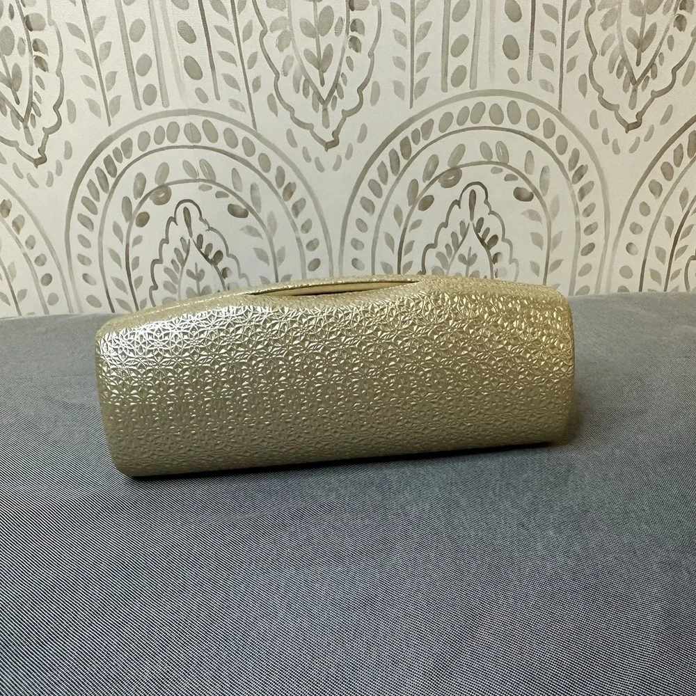 Helium Paris Beige Hard Shell Glasses Case‎